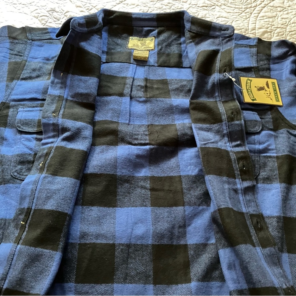 Field & Stream Men's Blue and Black Checkered Shirt - Picture 9 of 10